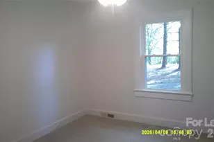 2048 Quiet Ln, Hickory, NC 28602 - Photo 10