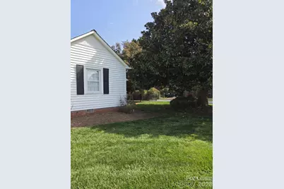 102 31st Avenue NW, Hickory, NC 28601 - Photo 6