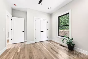 42 Busbee View Rd, Asheville, NC 28803 - Photo 16