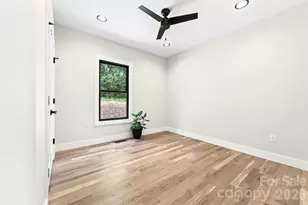42 Busbee View Rd, Asheville, NC 28803 - Photo 16