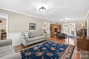3740 6th St NE, Hickory, NC 28601 - Photo 18