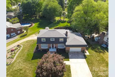 3740 6th Street NE, Hickory, NC 28601 - Photo 4