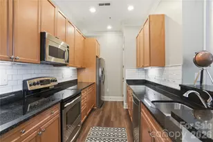2990 Selwyn Ave, Charlotte, NC 28209 - Photo 6