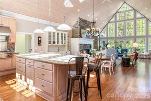 7 Ashley Rd, Asheville, NC 28805 - Photo 16