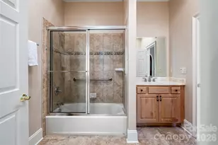 7 Ashley Rd, Asheville, NC 28805 - Photo 38