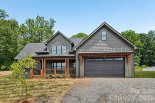 32 S View Dr, Burnsville, NC 28714 - Photo 2