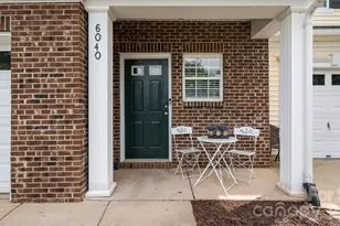 6040 Black Heath Dr, Fort Mill, SC 29707 - Photo 2