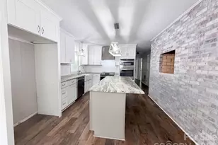 706 Crescent Dr, Cherryville, NC 28021 - Photo 2