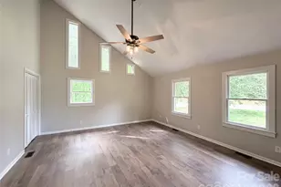 706 Crescent Dr, Cherryville, NC 28021 - Photo 4