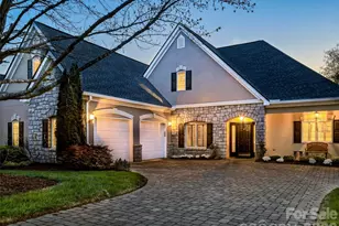 33 Tiverton Ln, Asheville, NC 28803 - Photo 2