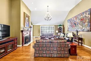 33 Tiverton Ln, Asheville, NC 28803 - Photo 12