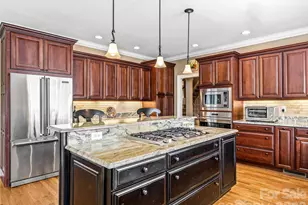 33 Tiverton Ln, Asheville, NC 28803 - Photo 16