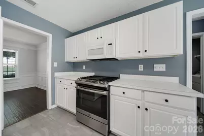 11343 Fox Hill Drive, Charlotte, NC 28269 - Photo 6