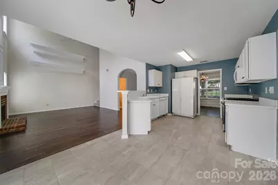 11343 Fox Hill Drive, Charlotte, NC 28269 - Photo 8