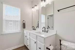 1311 Ashbury St, Charlotte, NC 28216 - Photo 20