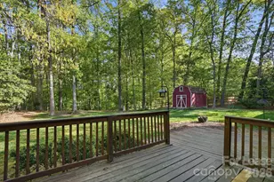 301 Sardis Rd N, Charlotte, NC 28270 - Photo 32