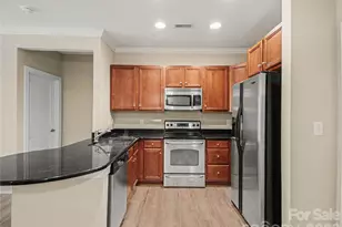 518 Clarice Ave, Charlotte, NC 28204 - Photo 2