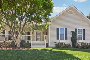 117 Apple Meadow Ct, Hendersonville, NC 28739 - Photo 1