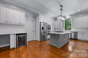 2953 9th Tee Dr, Newton, NC 28658 - Photo 8