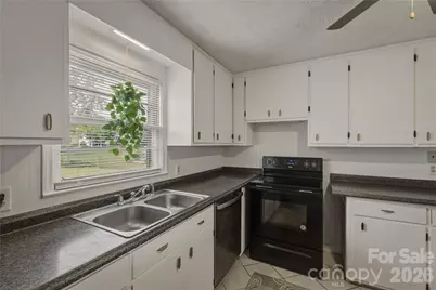 1348 Hibriten Drive SE, Lenoir, NC 28645 - Photo 12