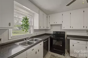1348 Hibriten Dr SE, Lenoir, NC 28645 - Photo 12
