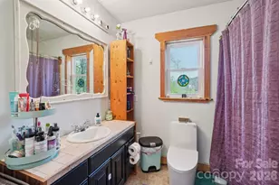 25 Moore St, Woodfin, NC 28804 - Photo 12