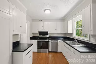 806 S Laurel St, Lincolnton, NC 28092 - Photo 8