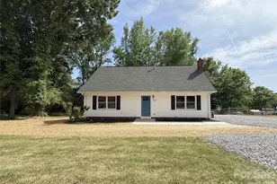 806 S Laurel St, Lincolnton, NC 28092 - Photo 2