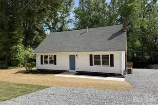 806 S Laurel St, Lincolnton, NC 28092 - Photo 2