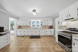109 Air Park Dr, Morganton, NC 28655 - Photo 8