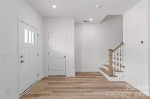 15309 Ballancroft Pkwy, Charlotte, NC 28277 - Photo 4