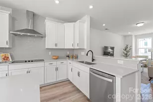 15309 Ballancroft Pkwy, Charlotte, NC 28277 - Photo 14