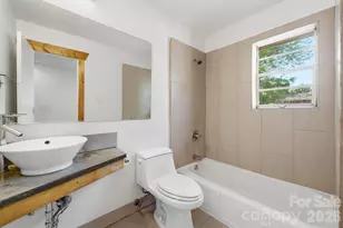 638 Chipley Ave, Charlotte, NC 28205 - Photo 32