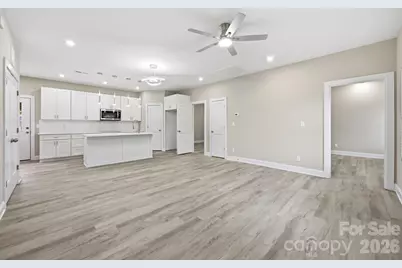 3800 Freedom Drive, Charlotte, NC 28208 - Photo 4