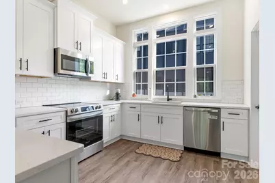 226 Sutton Park Lane, Charlotte, NC 28211 - Photo 6