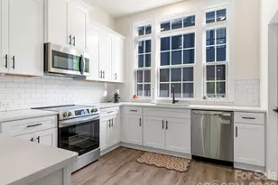 226 Sutton Pk Ln, Charlotte, NC 28211 - Photo 6