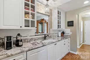 7224 Swans Run Rd, Charlotte, NC 28226 - Photo 4