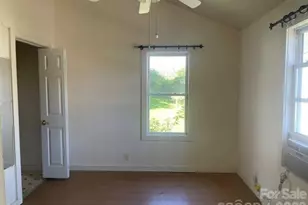1610 Willow Rd, Hendersonville, NC 28739 - Photo 18