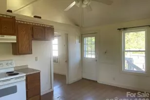 1610 Willow Rd, Hendersonville, NC 28739 - Photo 16