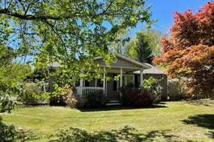 1610 Willow Rd, Hendersonville, NC 28739 - Photo 2