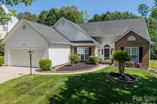 2810 Patten Hill Dr, Matthews, NC 28105 - Photo 2