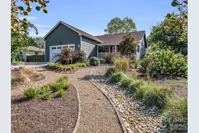 11 N Pershing Road, Asheville, NC 28805 - Photo 1