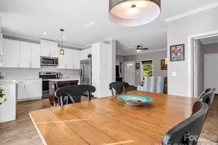 11 N Pershing Rd, Asheville, NC 28805 - Photo 24