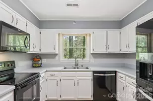 45 Crosswick Ln, Hendersonville, NC 28739 - Photo 16