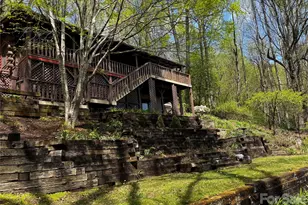 1618 Walnut Creek Rd, Waynesville, NC 28786 - Photo 2