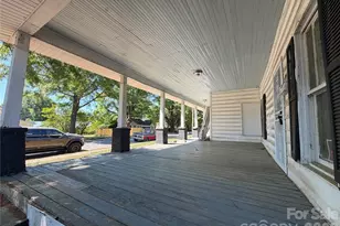 512 W 2nd St, Cherryville, NC 28021 - Photo 2