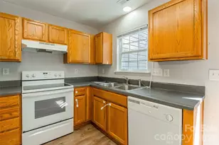 4024 Ashby Ln, Fort Mill, SC 29707 - Photo 8