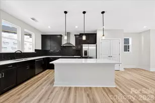 6022 Pivot Ct, Charlotte, NC 28205 - Photo 12
