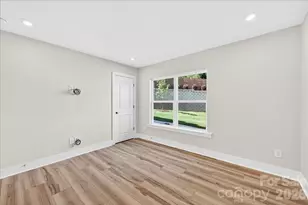 6022 Pivot Ct, Charlotte, NC 28205 - Photo 4