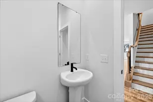 6022 Pivot Ct, Charlotte, NC 28205 - Photo 8
